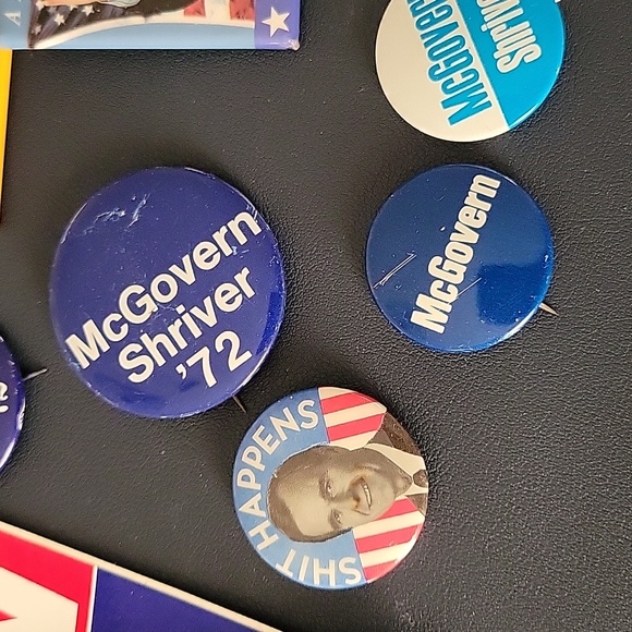 Vintage Lot of Political Buttons Pinbacks and Stickers - Picture 3 of 4